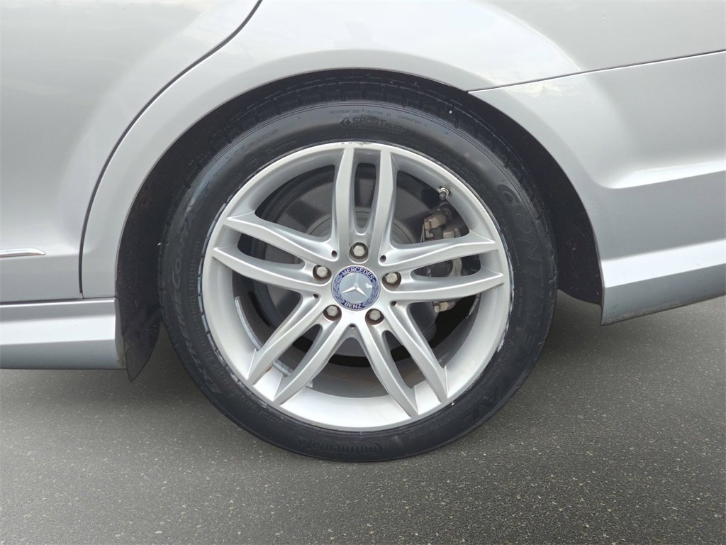 Used 2013 Mercedes-Benz C 250 Sedan image 33