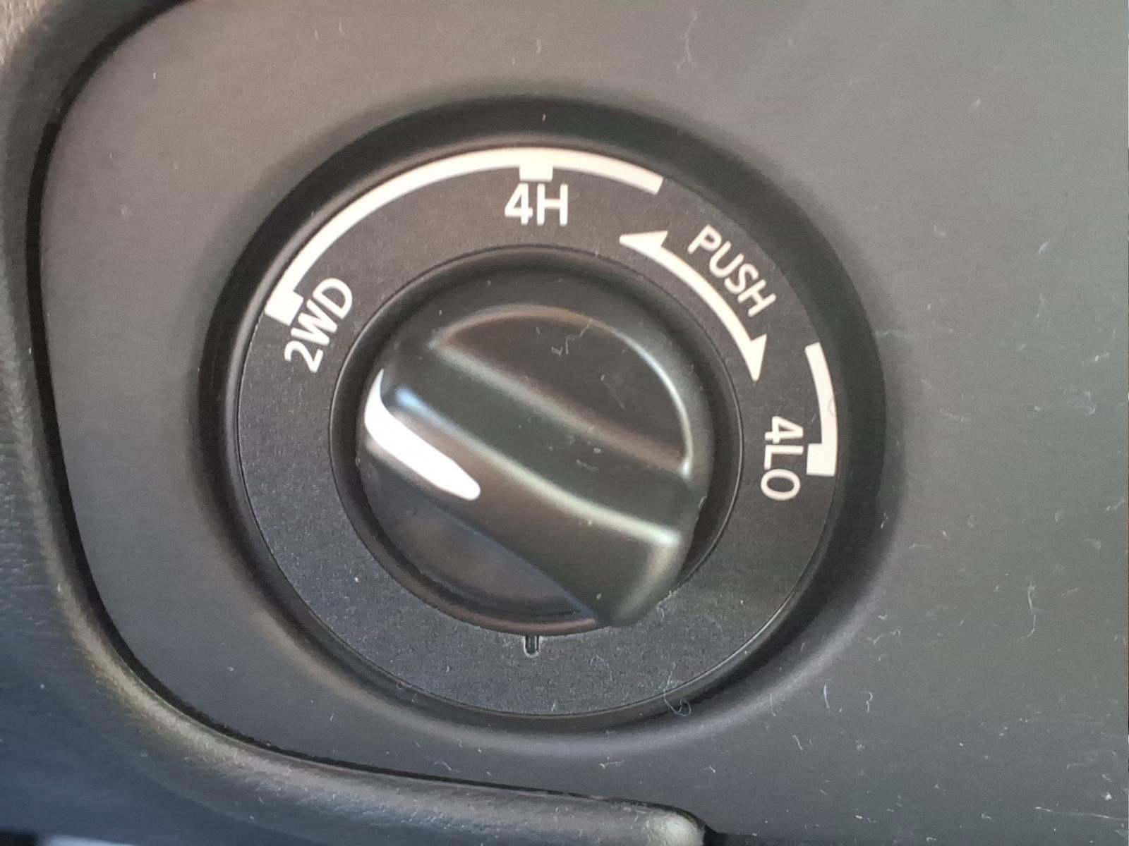 Used 2025 Nissan Frontier SV w/ SV Convenience Package image 20