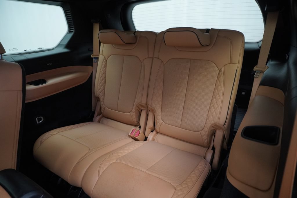 Used 2024 Jeep Grand Cherokee L Summit AWD/4WD image 13