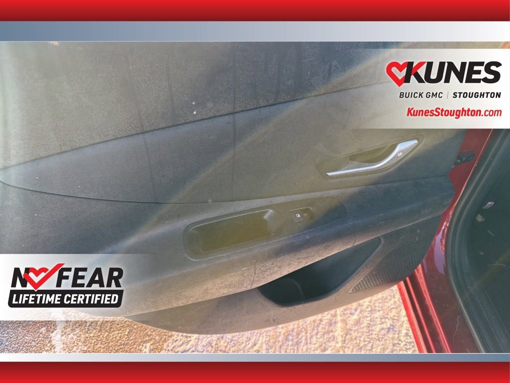 Used 2023 Hyundai Elantra Limited image 33