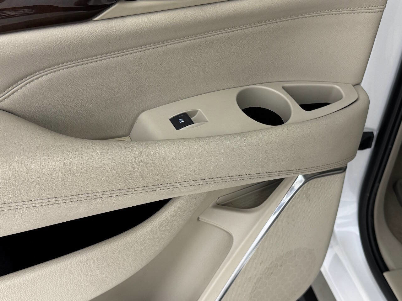 Used 2016 Cadillac Escalade ESV Premium AWD/4WD image 33