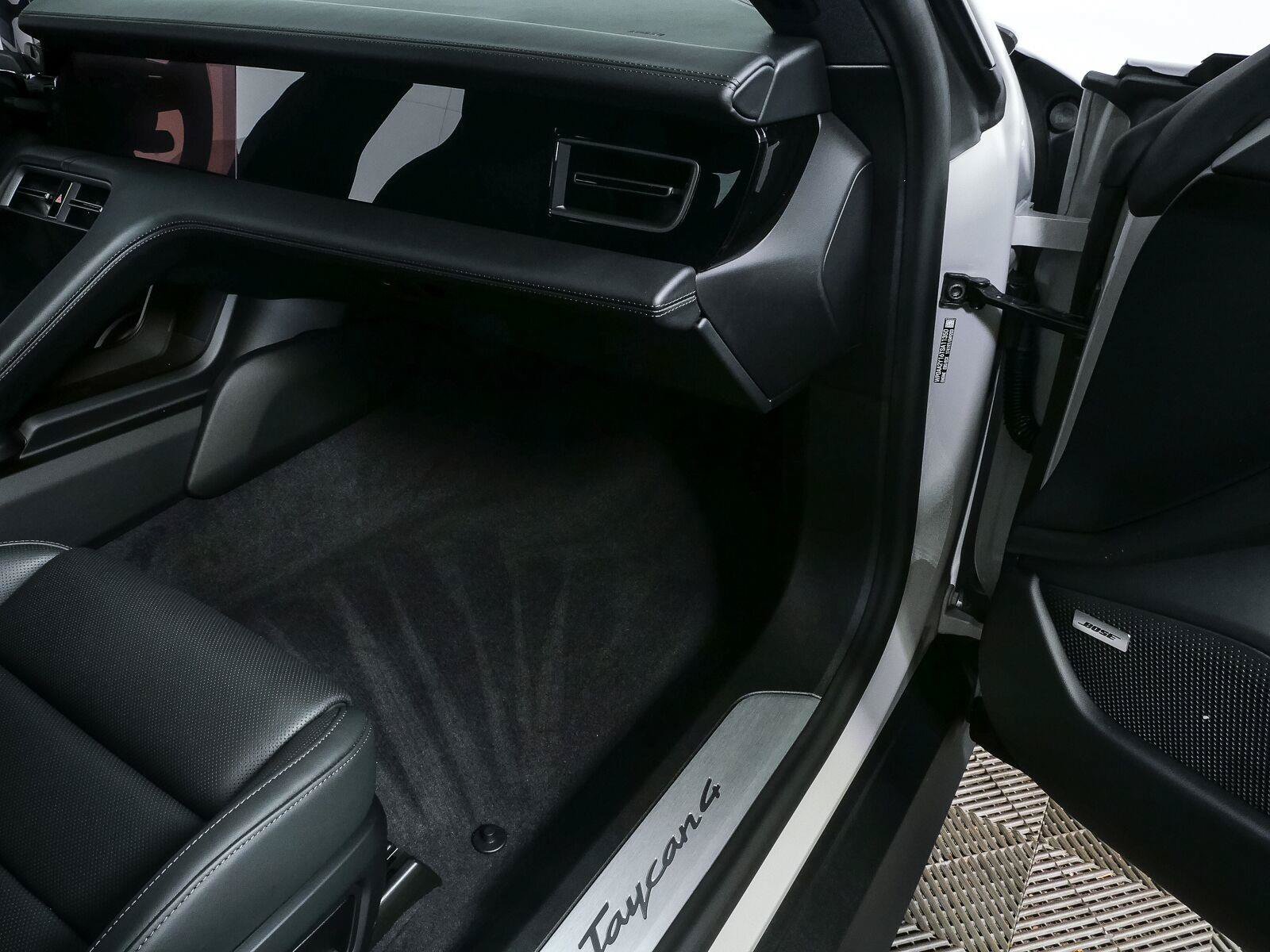 New 2026 Porsche Taycan RWD image 26