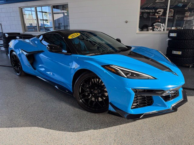 Used 2024 Chevrolet Corvette Z06 w/ Battery Protection Package RWD image 2