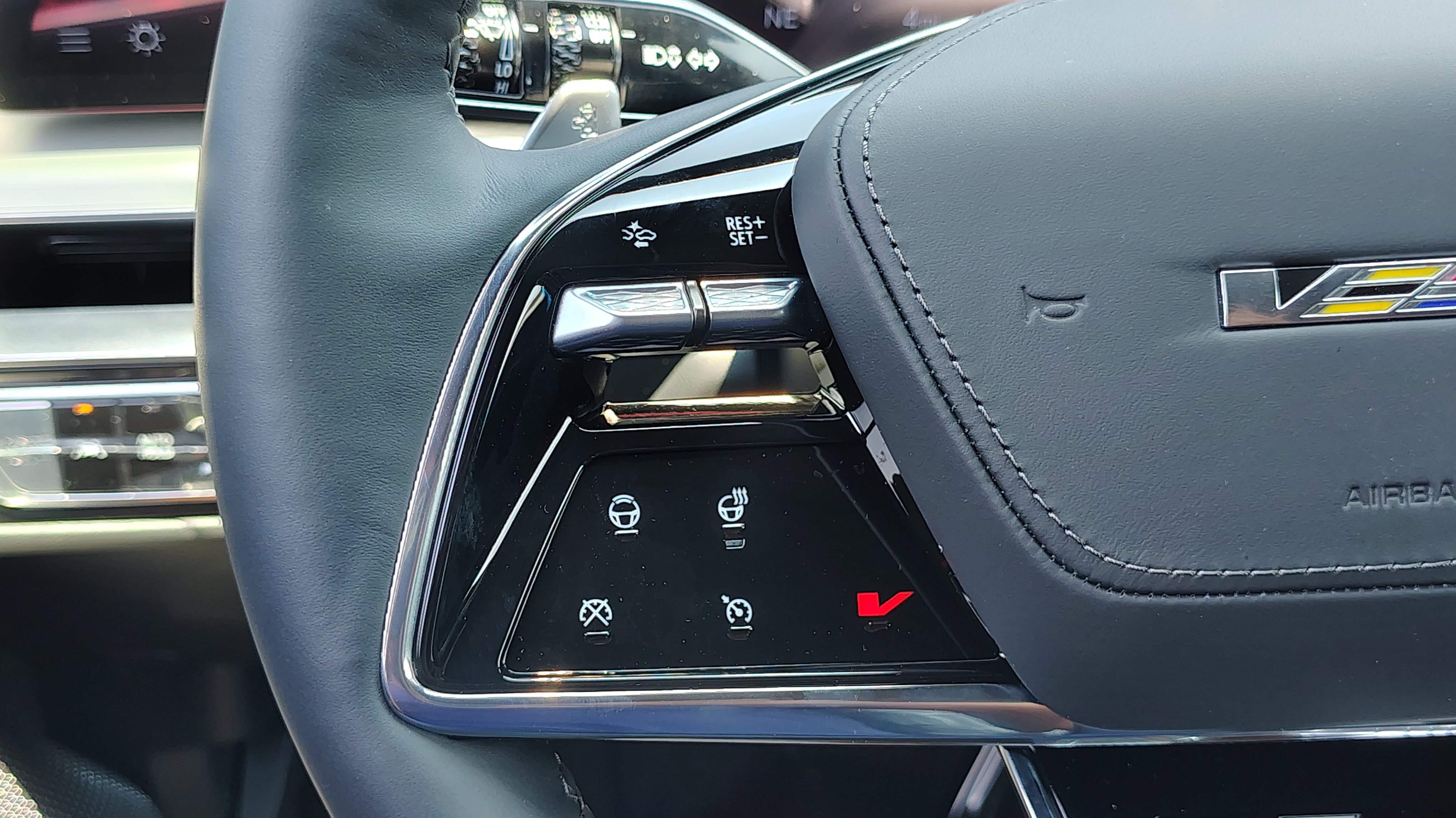 New 2026 Cadillac Lyriq V image 20