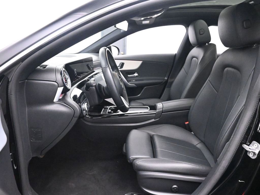 Used 2025 Mercedes-Benz CLA 250 4MATIC image 15