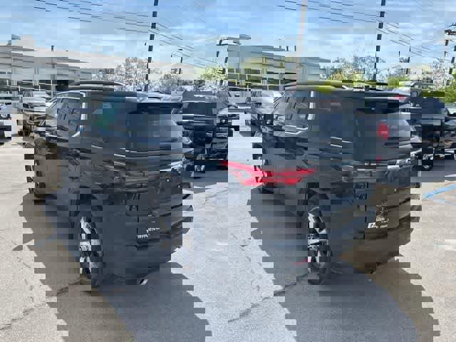 Used 2023 Chevrolet Traverse LT w/ LT Premium Package AWD/4WD image 13