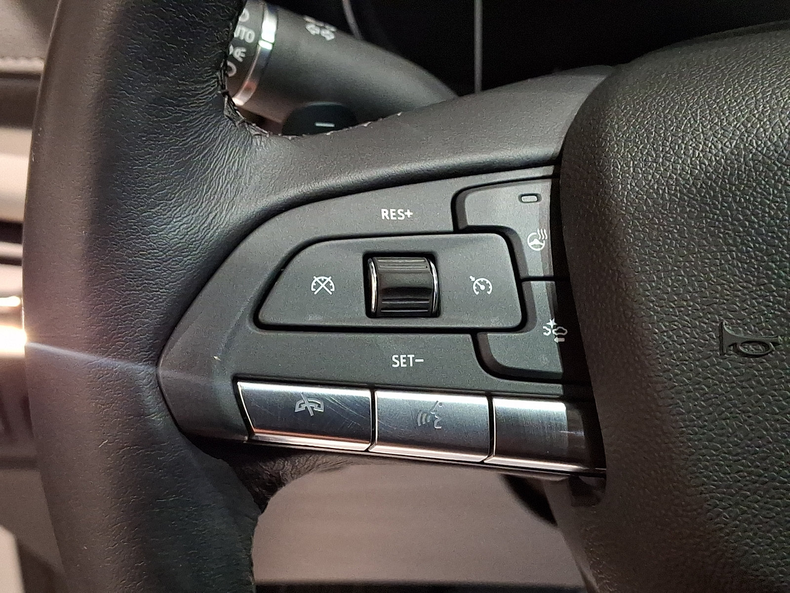 Certified 2023 Cadillac XT4 Premium Luxury w/ Cold Weather Package AWD/4WD image 26
