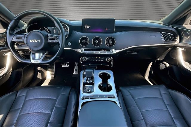 Used 2023 Kia Stinger GT2 RWD image 7