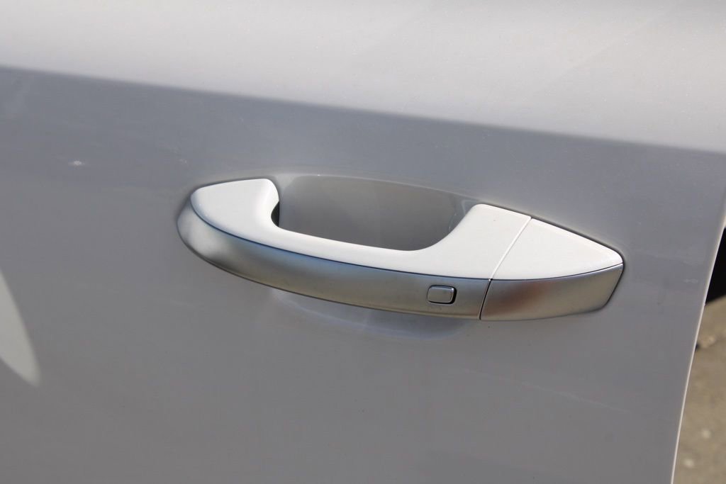 Used 2018 Kia Stinger Premium AWD/4WD image 13