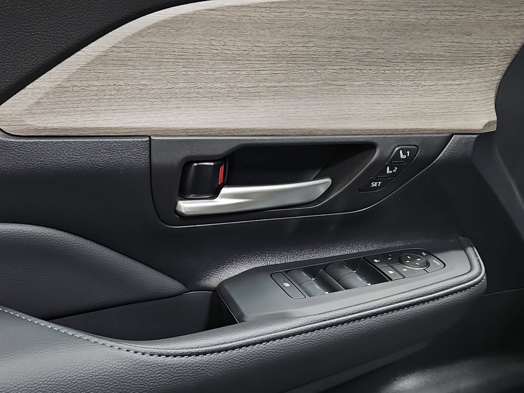New 2026 Toyota Grand Highlander AWD Hybrid image 9
