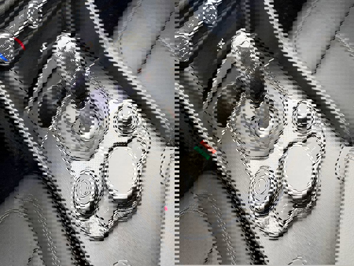 Used 2017 Alfa Romeo Giulia image 54