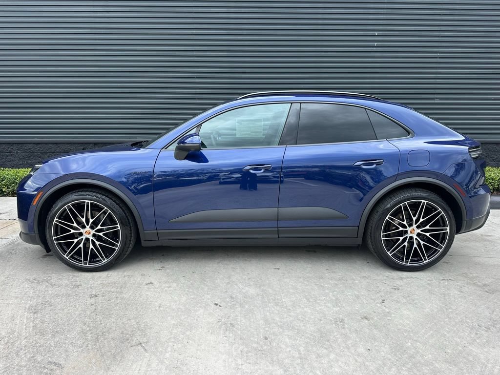 Used 2026 Porsche Macan Electric RWD image 2