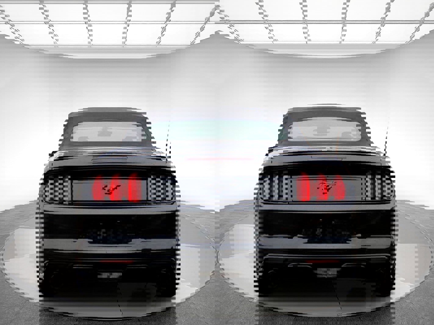 Used 2015 Ford Mustang Premium image 7