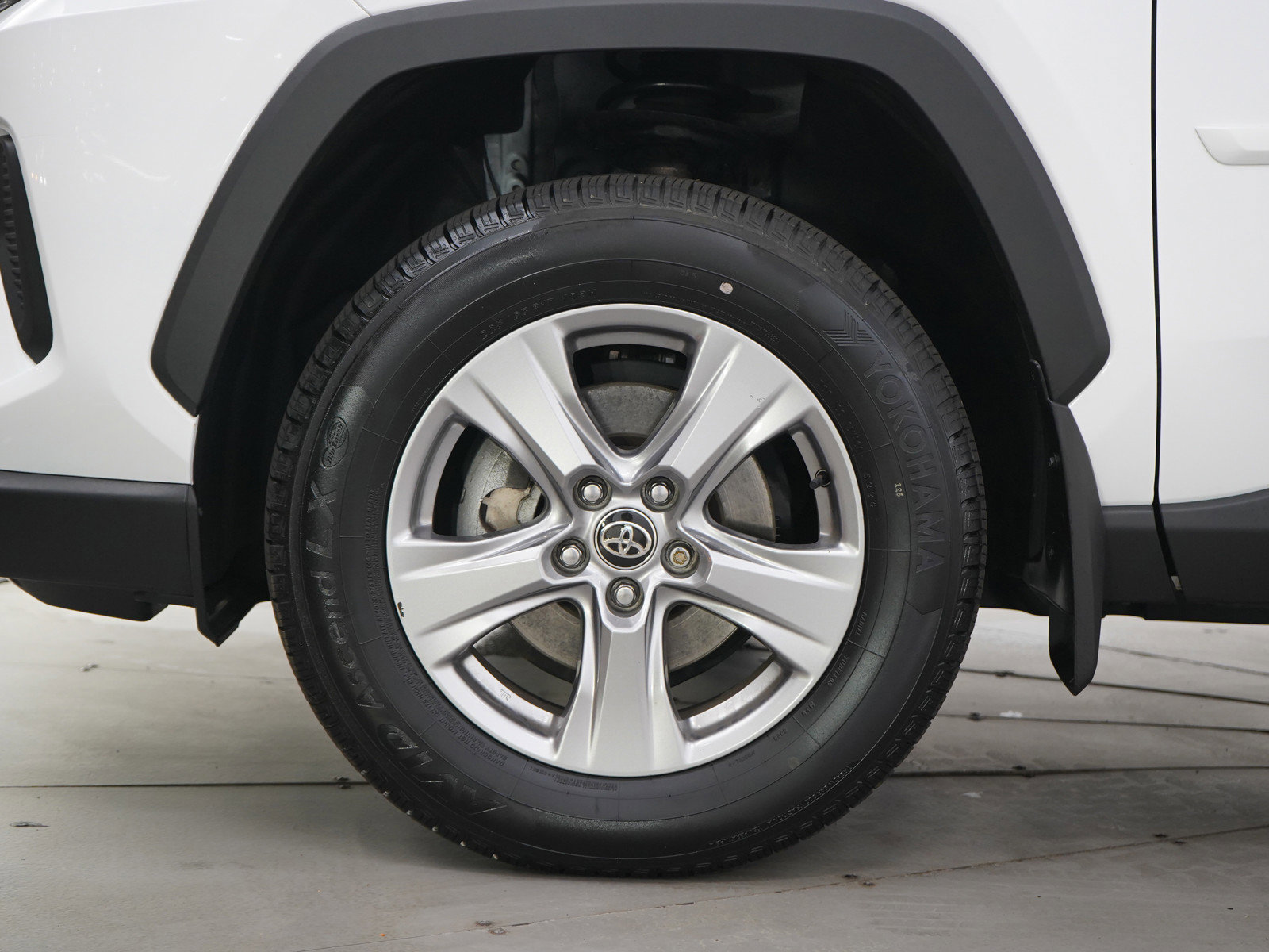 Used 2023 Toyota RAV4 XLE w/ Protection Package (TMS) AWD/4WD image 28