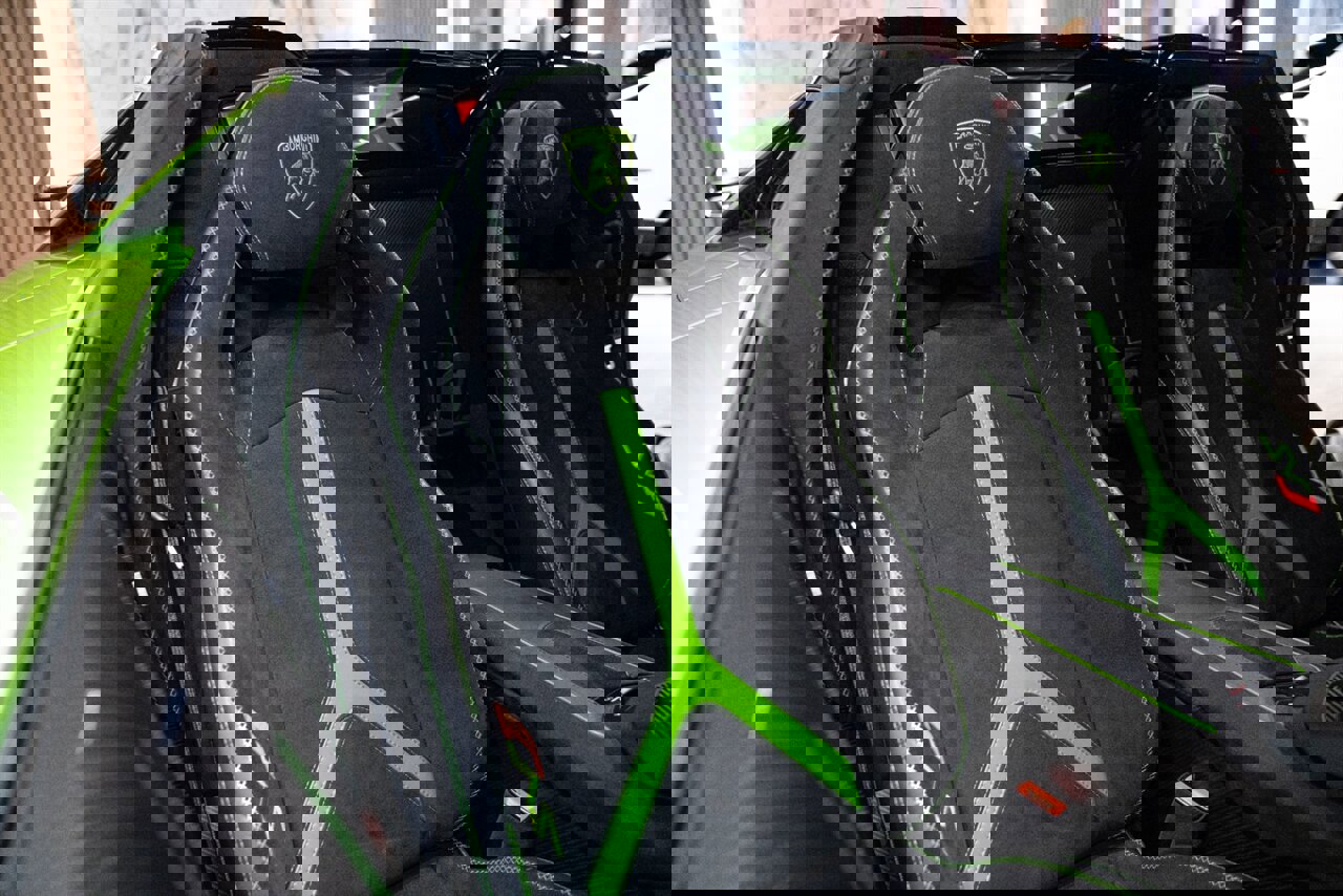 Used 2021 Lamborghini Aventador SVJ image 41