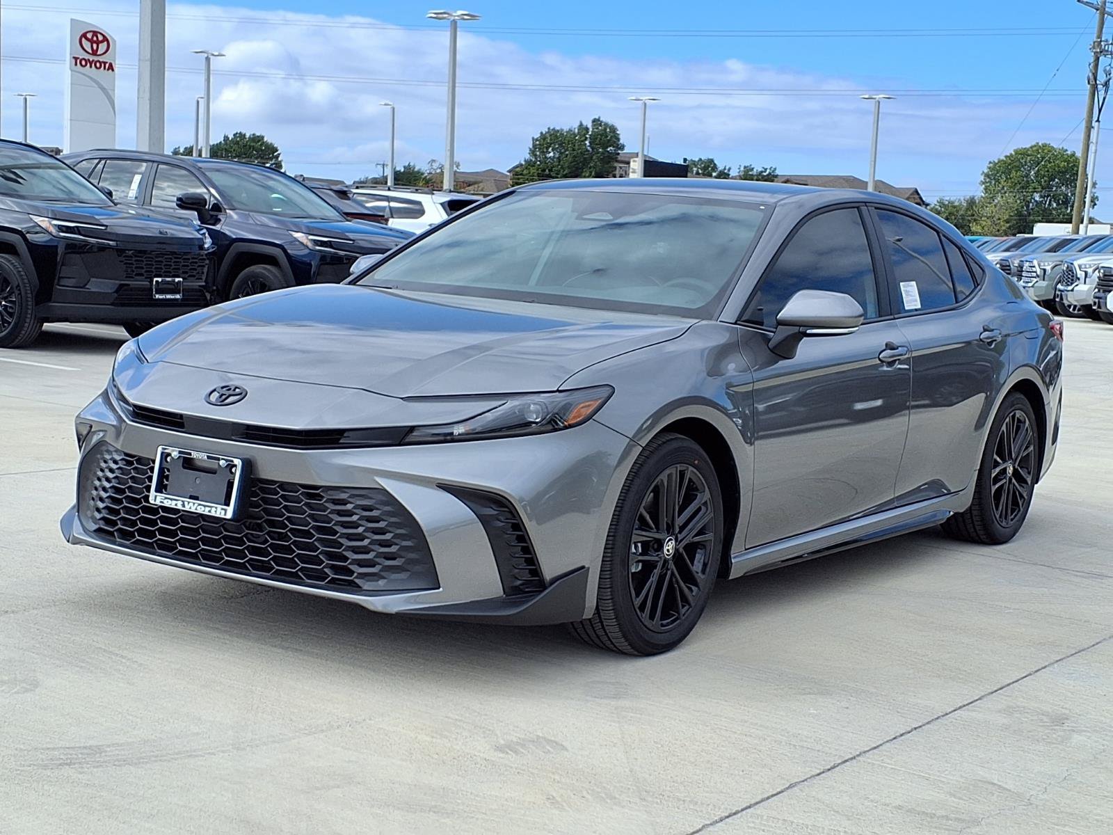 New 2026 Toyota Camry SE w/ Convenience Package FWD image 3