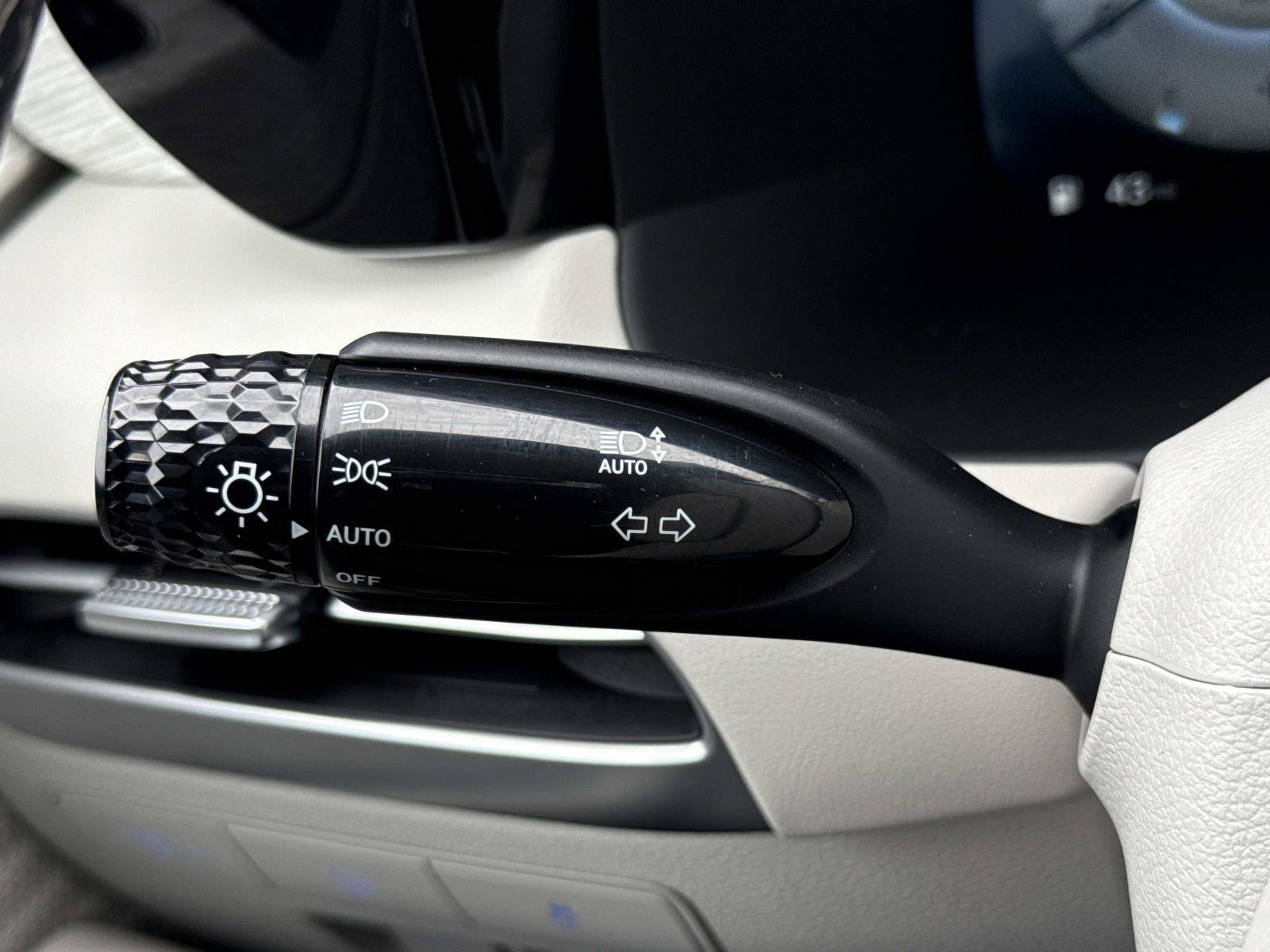 Used 2025 Hyundai Palisade Calligraphy image 11