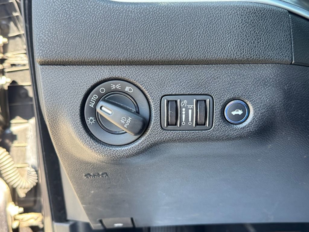 Used 2020 Dodge Charger GT image 31