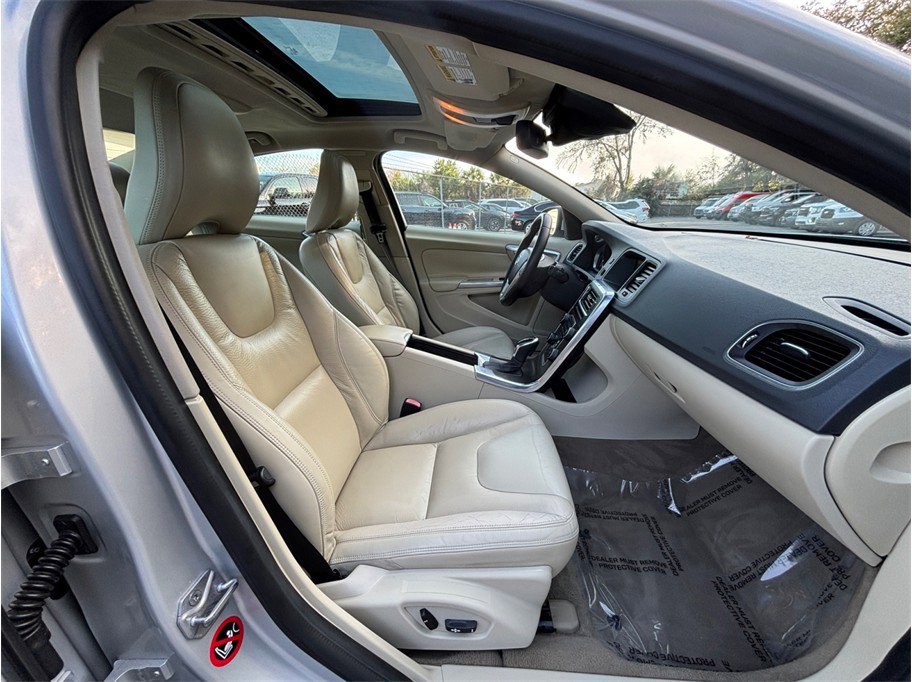 Used 2014 Volvo S60 T5 image 35