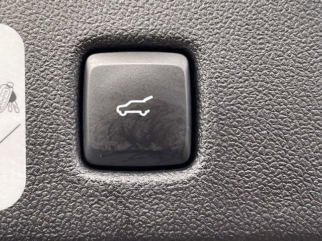 Certified 2020 Ford Escape SEL FWD image 10