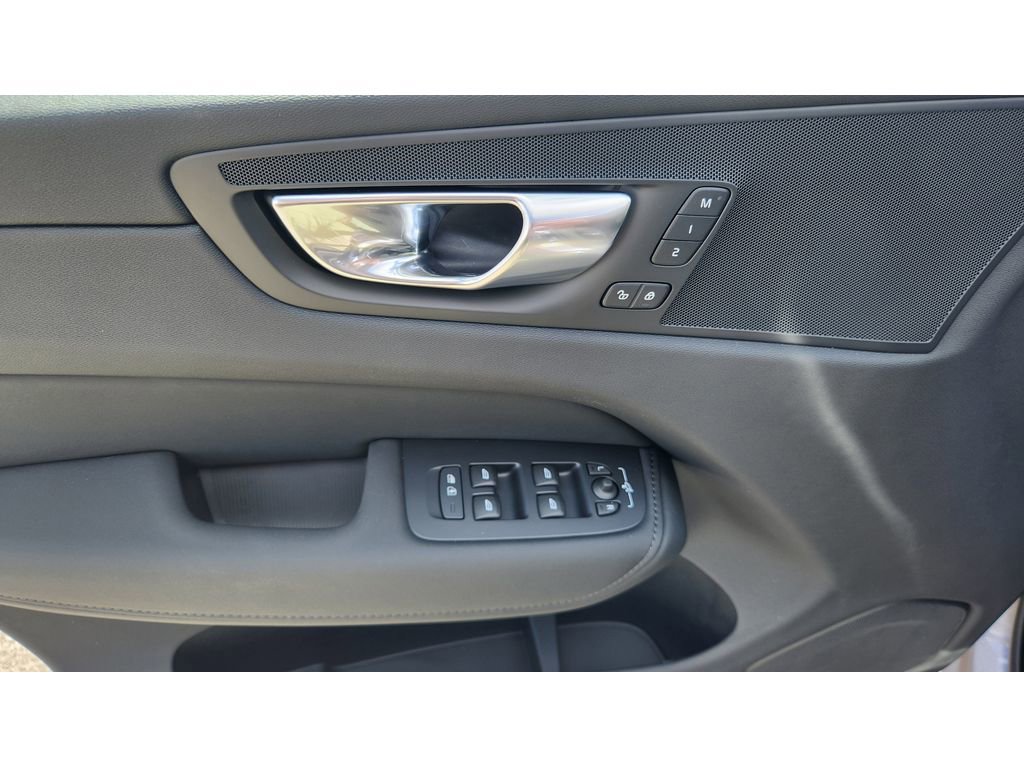 New 2026 Volvo XC60 B5 Plus w/ Protection Package Premier image 16