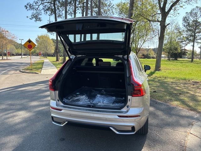 New 2026 Volvo XC60 B5 Plus w/ Protection Package Premier AWD/4WD image 19