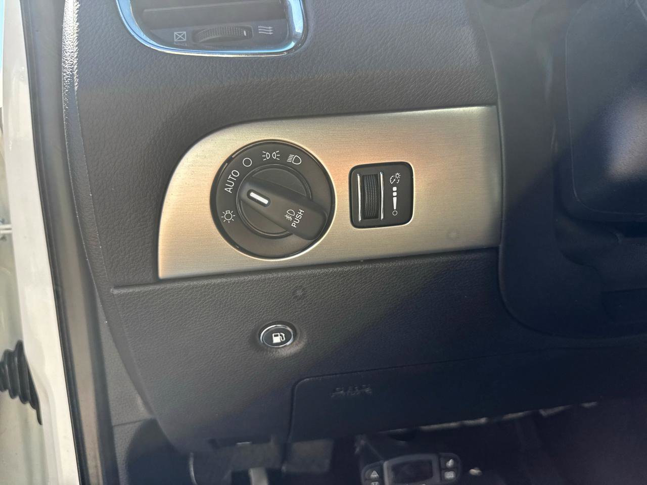 Used 2017 Dodge Durango R/T image 30