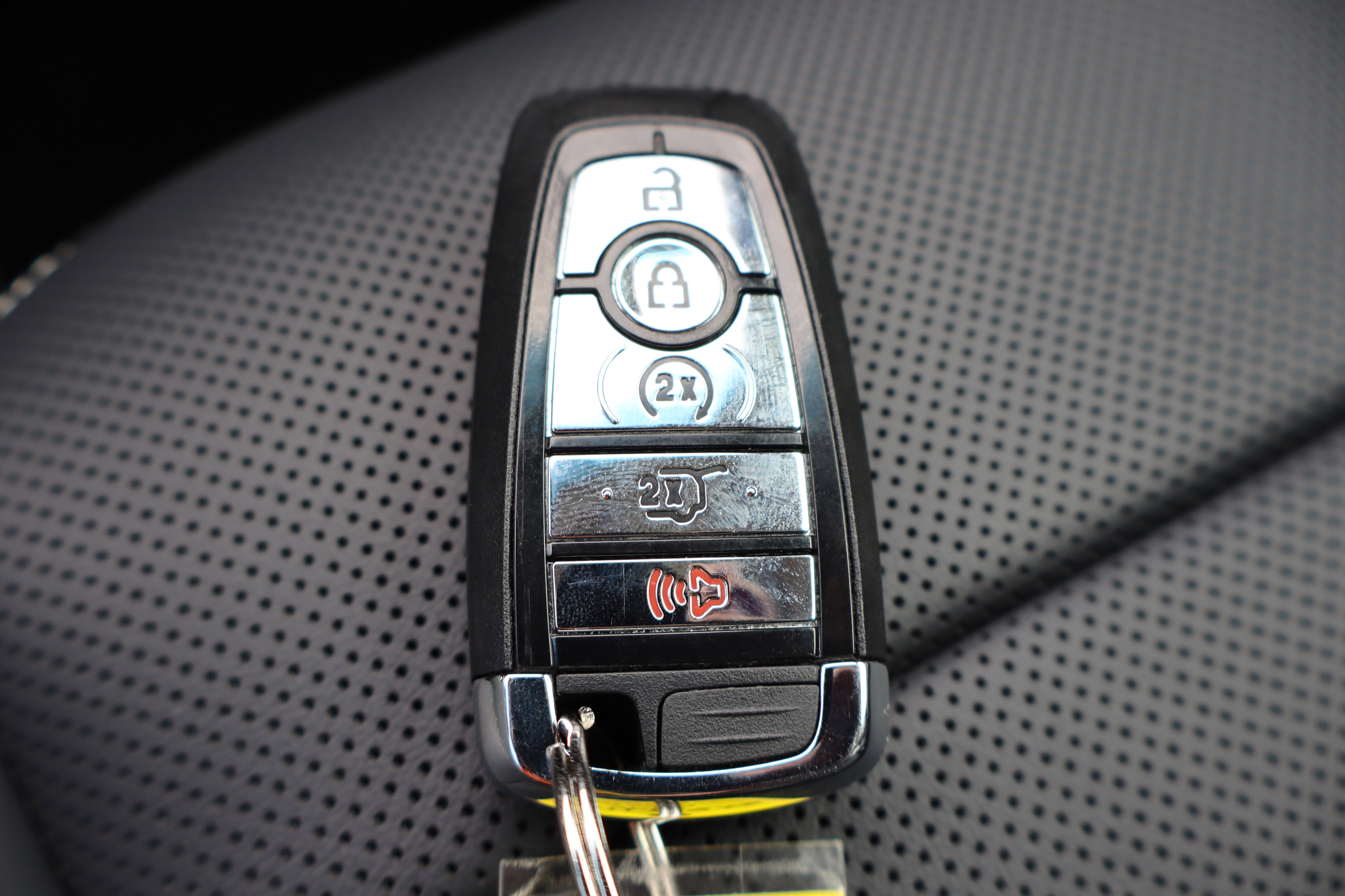 Used 2024 Lincoln Nautilus Premier AWD/4WD image 33