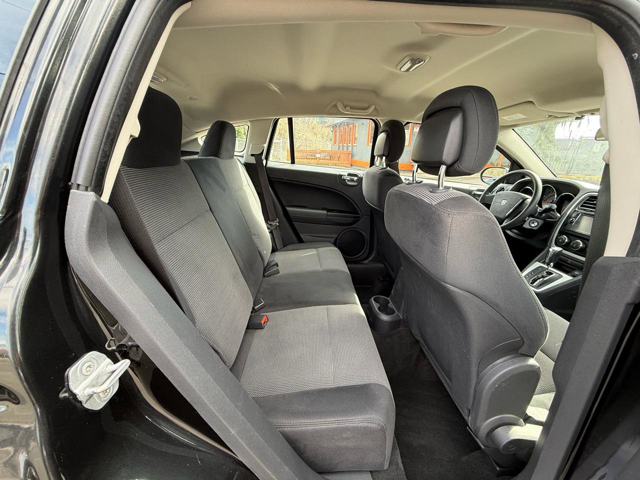 Used 2010 Dodge Caliber SXT image 15