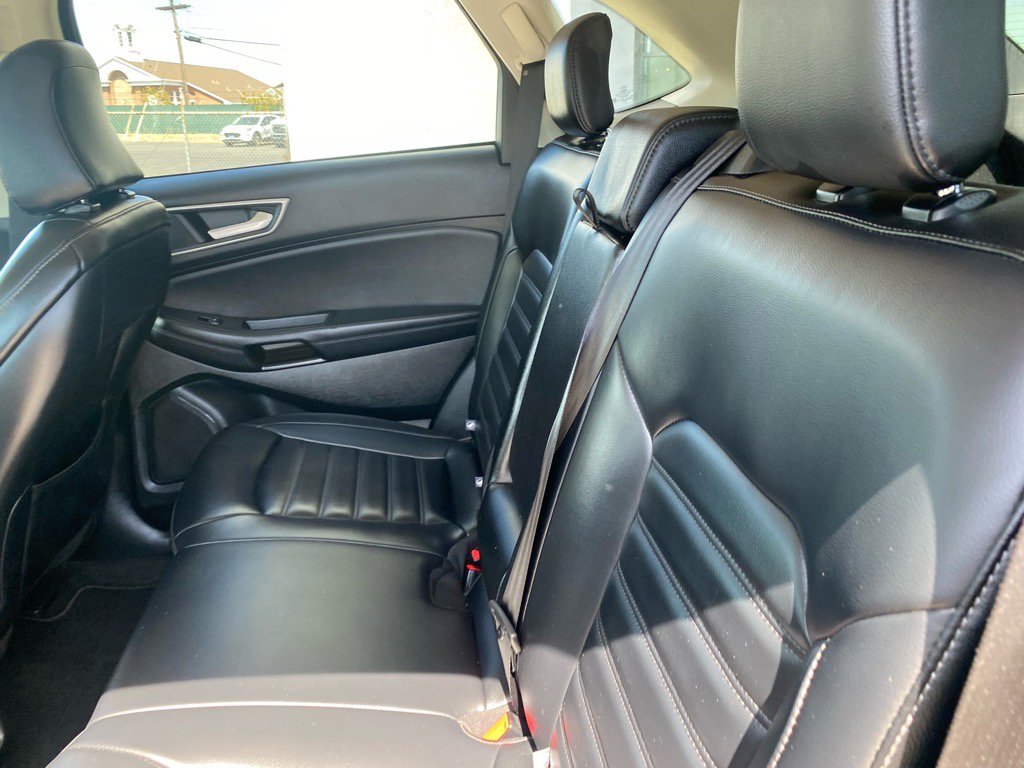 Used 2024 Ford Edge SEL image 13