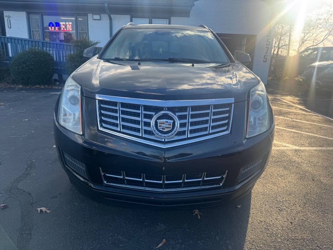 Used 2014 Cadillac SRX Luxury w/ Driver Awareness Package image 5