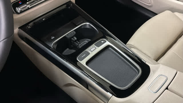 Certified 2026 Mercedes-Benz GLB 250 4MATIC image 25