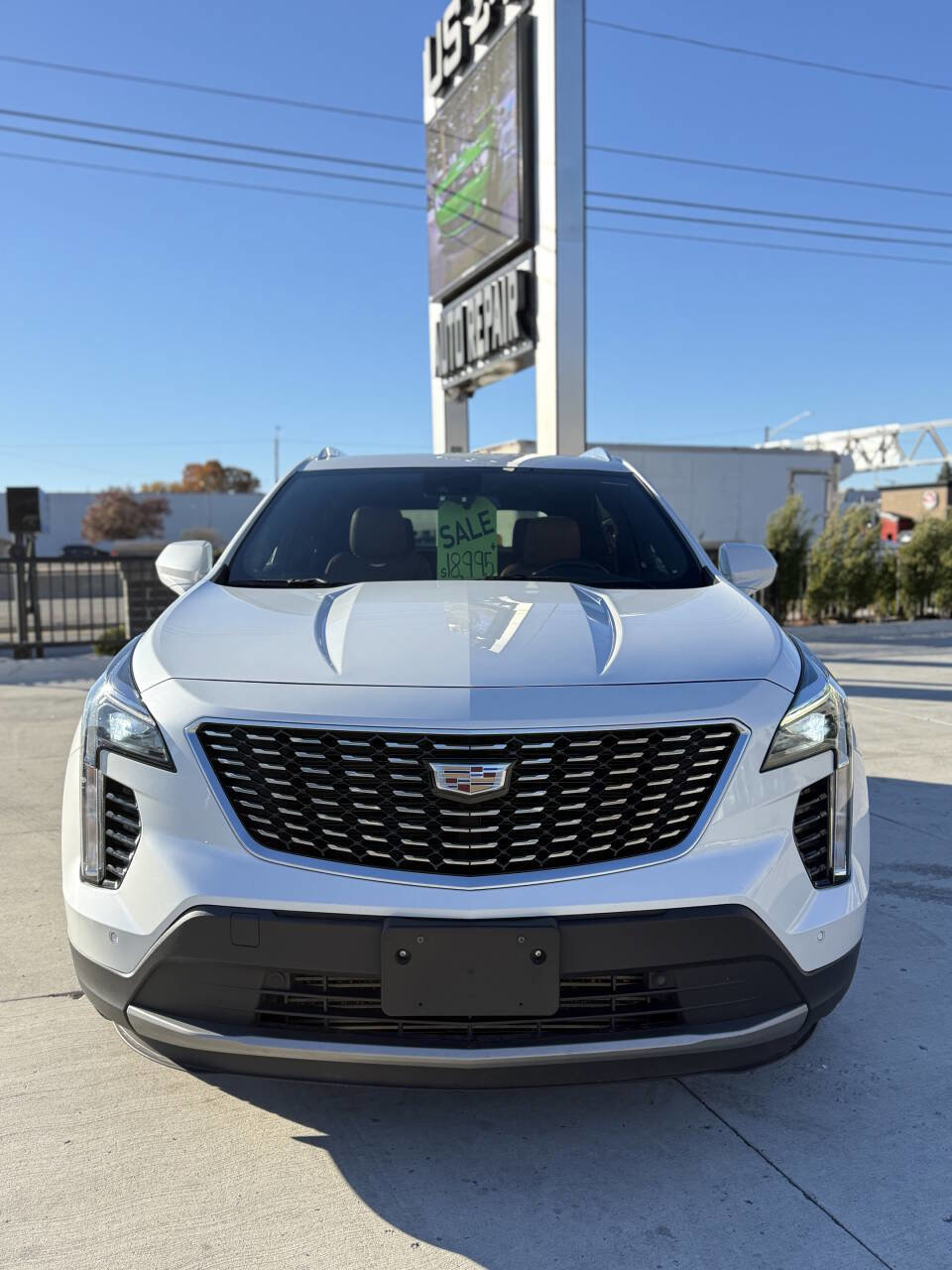 Used 2019 Cadillac XT4 Premium Luxury image 2