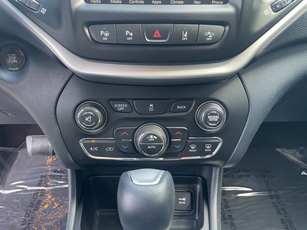 Used 2014 Jeep Cherokee Limited w/ Technology Group image 17