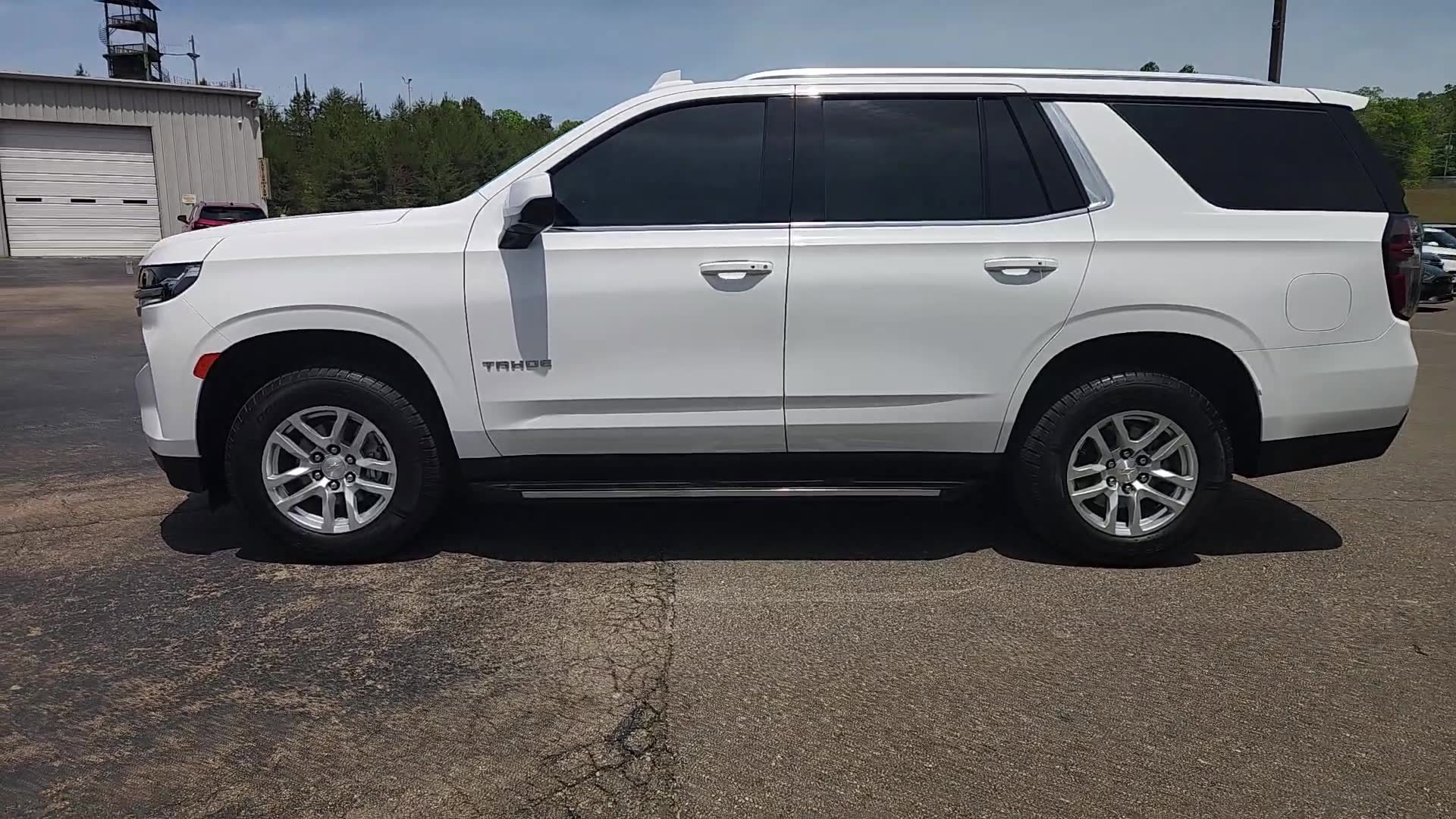 Used 2023 Chevrolet Tahoe LT RWD image 16