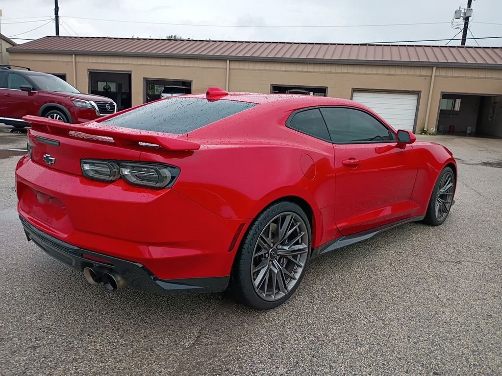 Used 2022 Chevrolet Camaro ZL1 RWD image 8