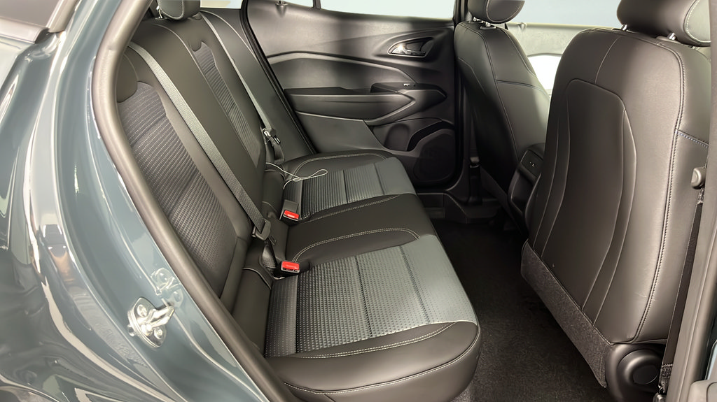 New 2026 Chevrolet Trax LT w/ LT Convenience Package FWD image 11
