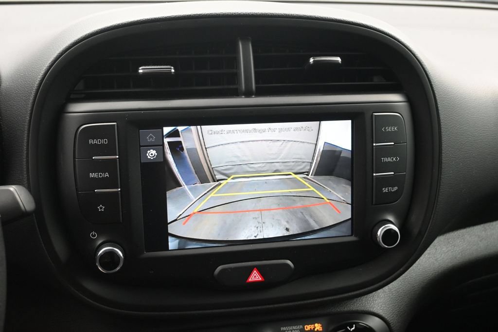 Used 2025 Kia Soul LX w/ LX Technology Package FWD image 14