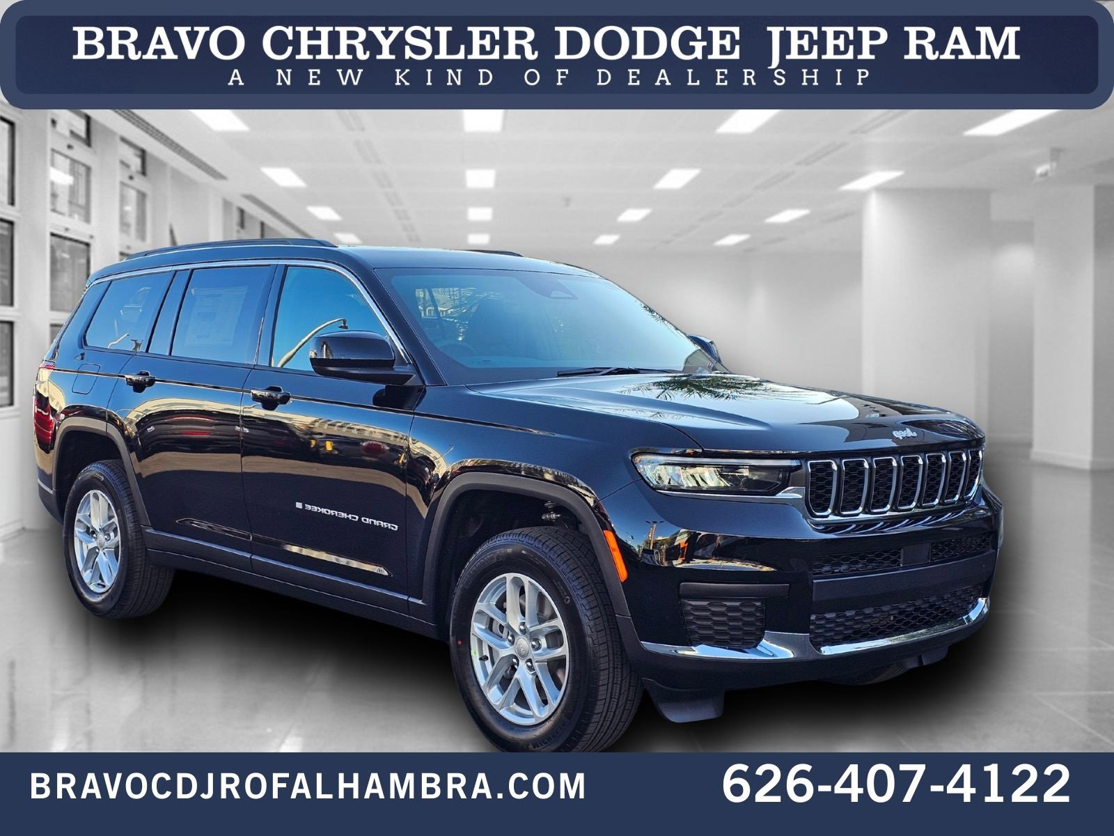 New 2025 Jeep Grand Cherokee L Laredo image 1
