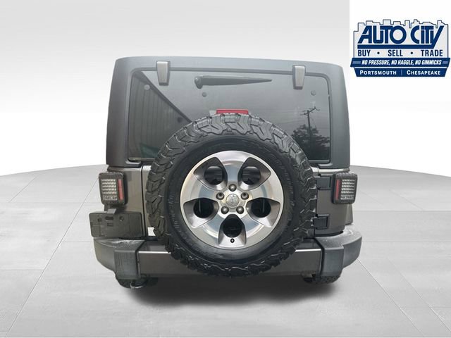 Used 2016 Jeep Wrangler Unlimited Sahara w/ Dual Top Group AWD/4WD image 8