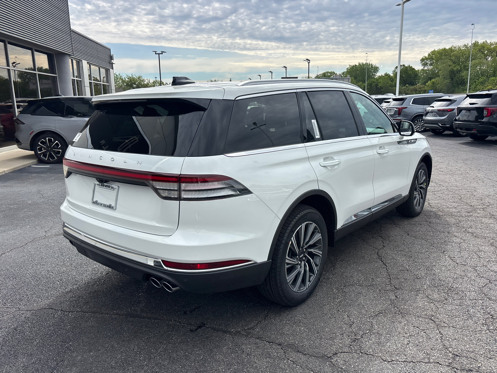 New 2026 Lincoln Aviator AWD image 7