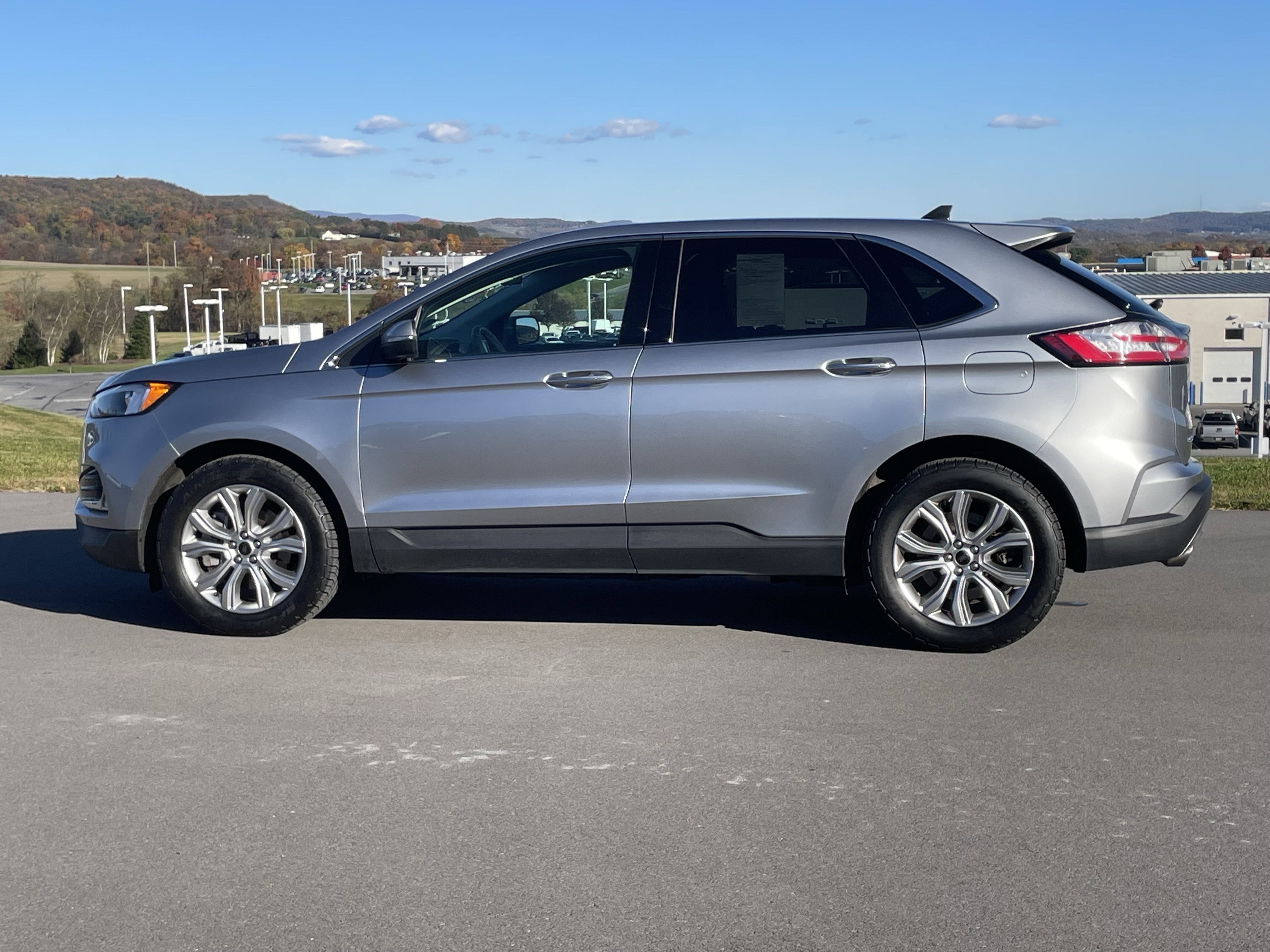 Used 2023 Ford Edge Titanium image 7