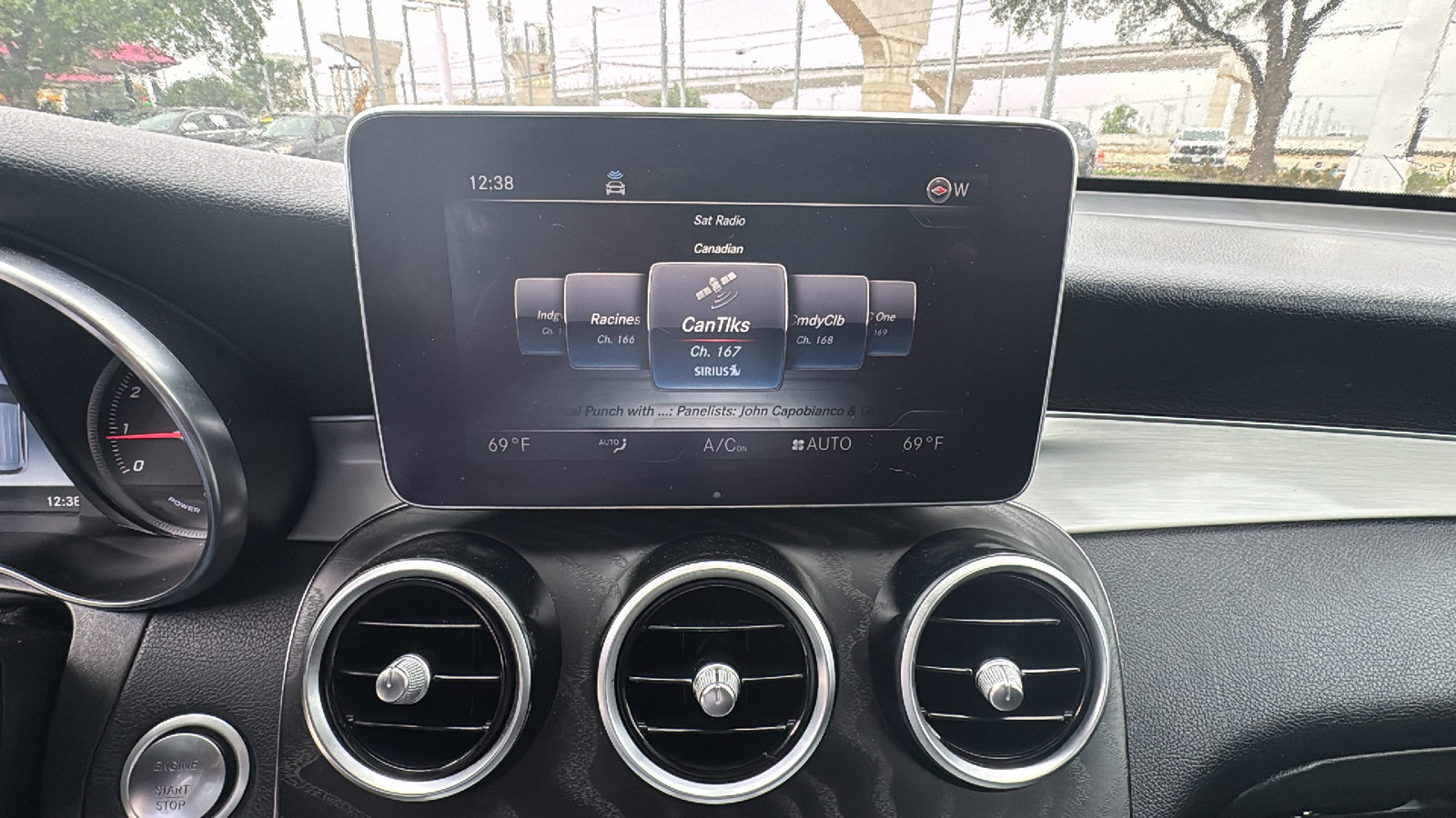 Used 2019 Mercedes-Benz GLC 350e 4MATIC image 18
