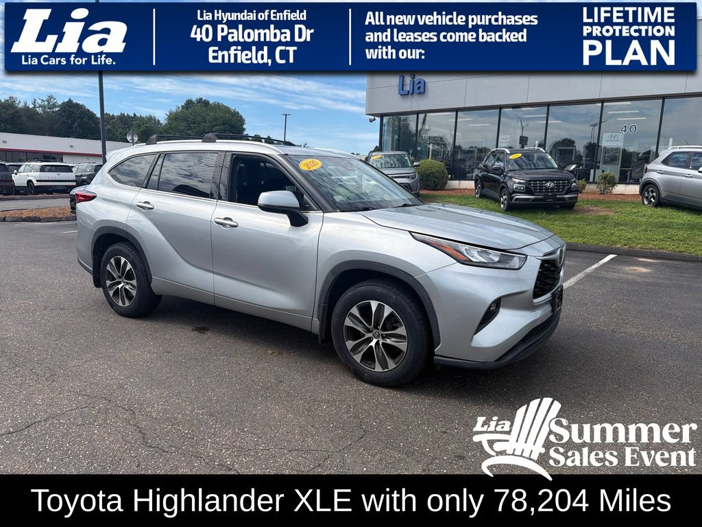 Used 2020 Toyota Highlander XLE AWD/4WD image 1