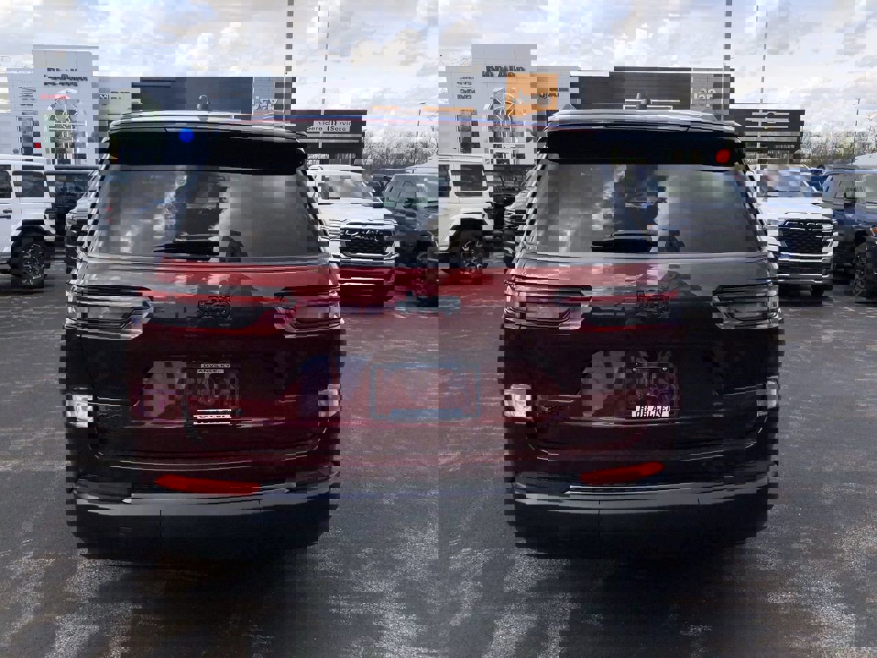 New 2026 Jeep Grand Cherokee L 4WD image 11