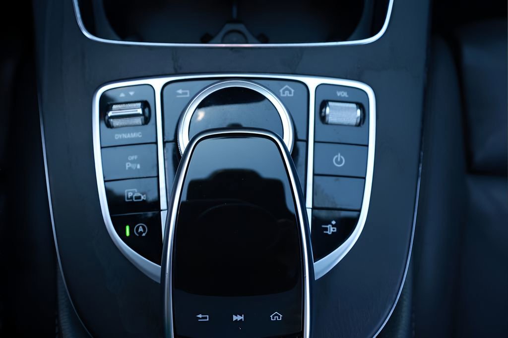 Used 2020 Mercedes-Benz E 450 Coupe w/ AMG Line image 18