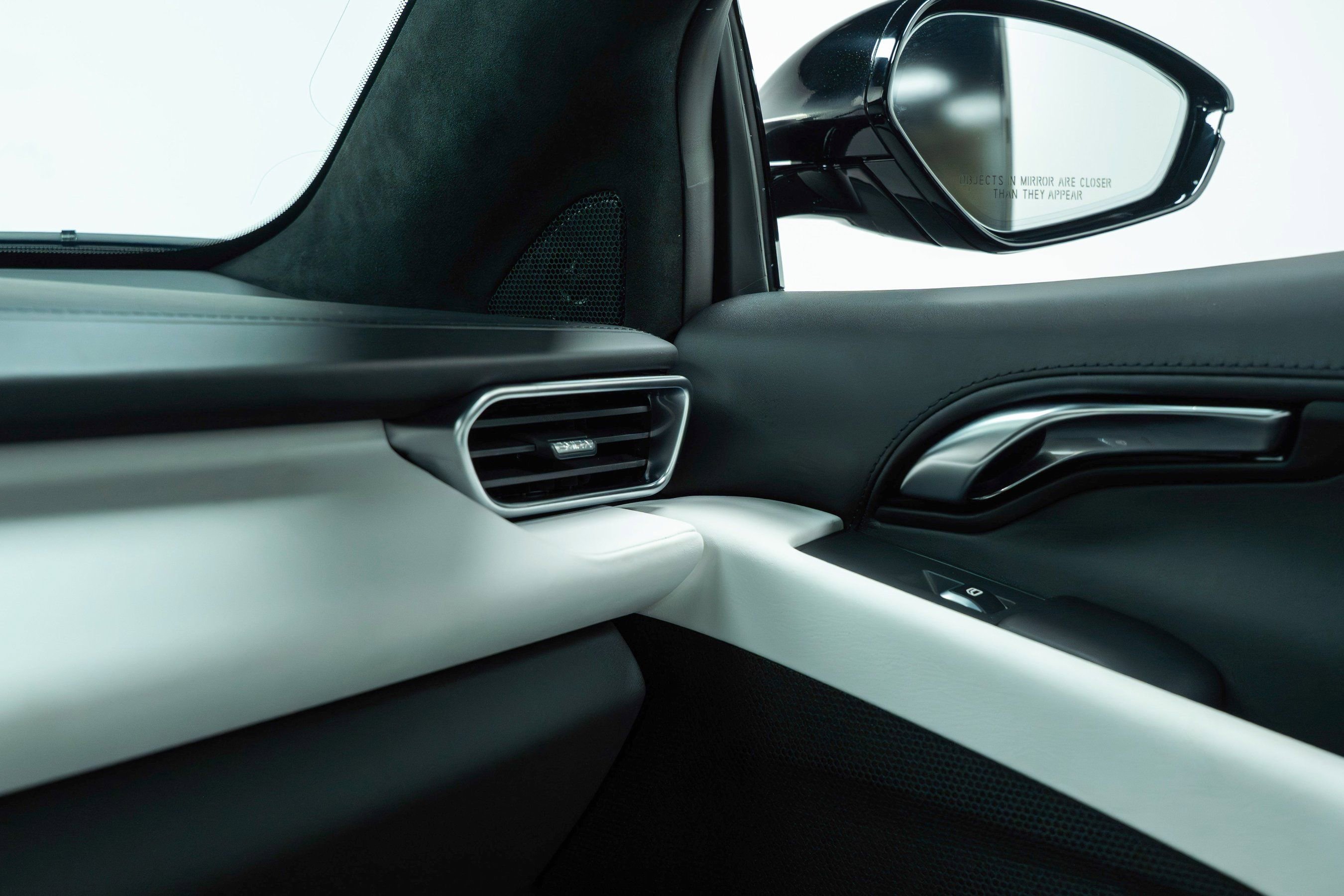 New 2025 Lotus Emira image 33