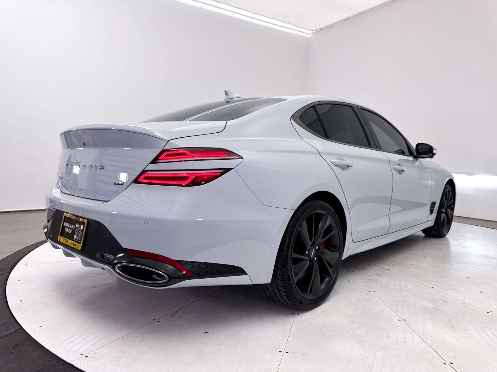 Used 2023 Genesis G70 3.3T w/ Sport Prestige Package RWD image 20