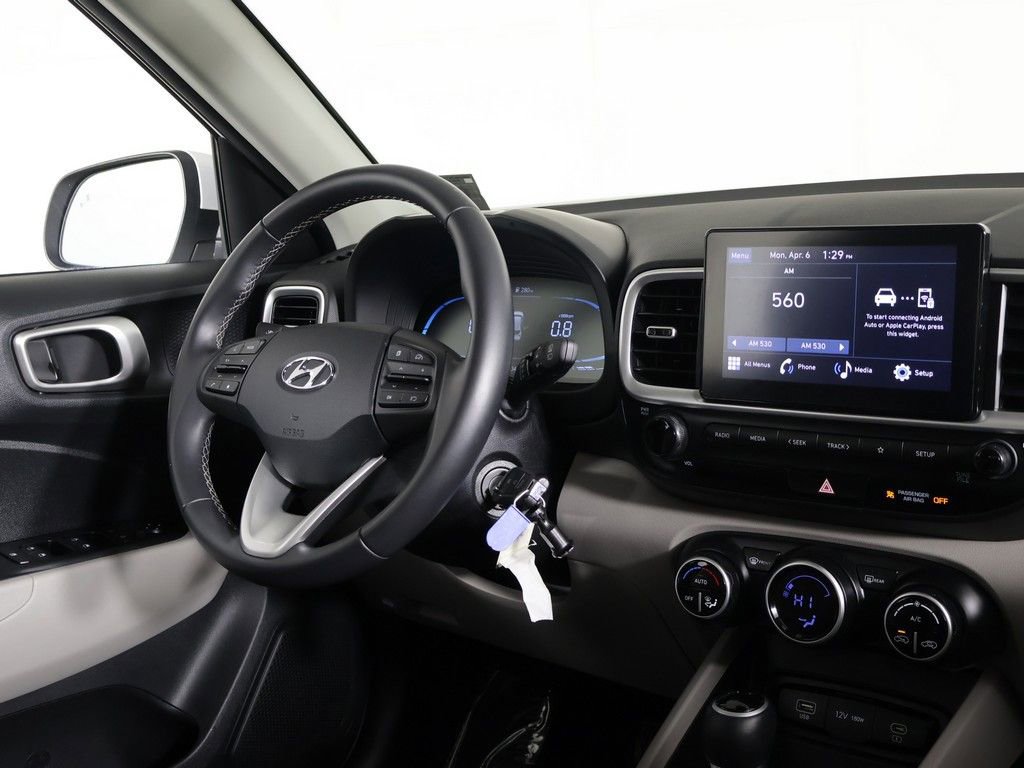 Certified 2023 Hyundai Venue SEL w/ Cargo Package image 25