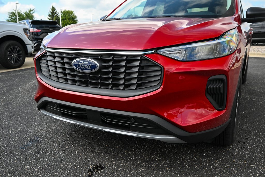 New 2025 Ford Escape Active w/ Active Premium Tech Pack image 11